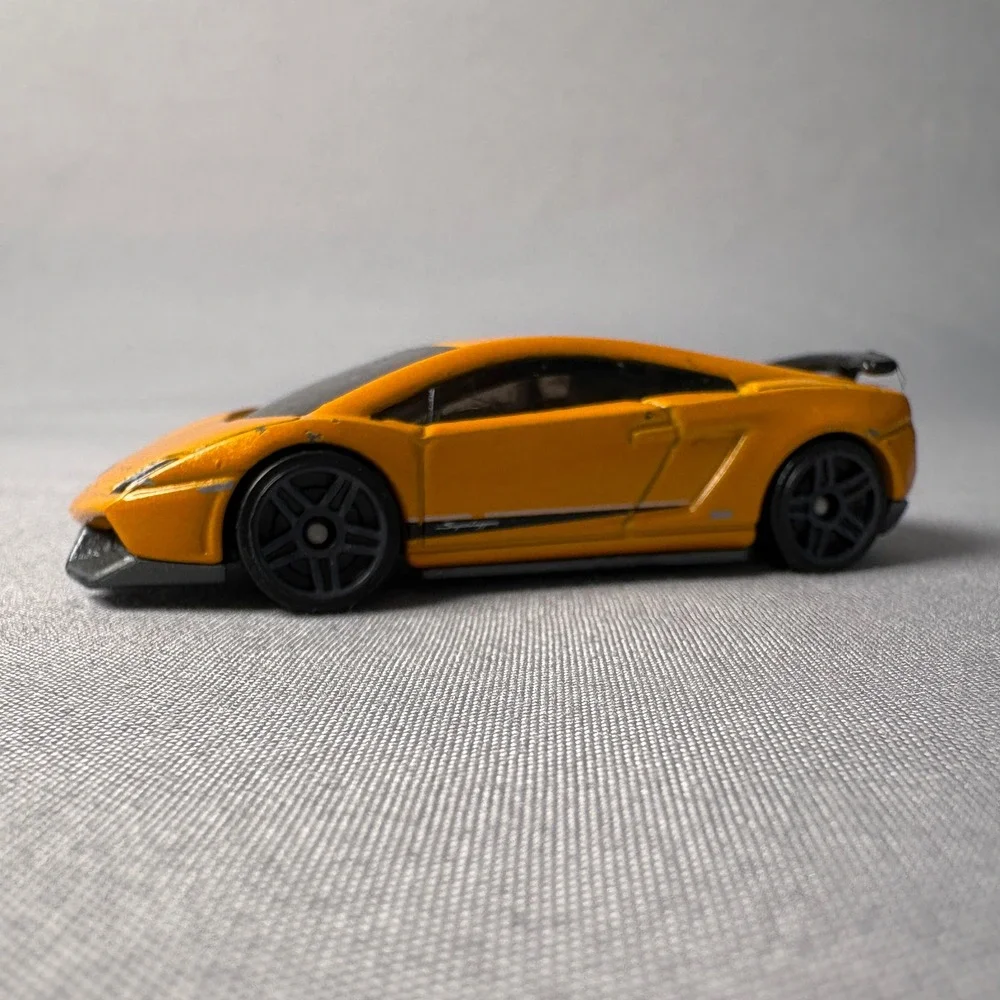 Hot Wheels Lamborghini Gallardo LP 570-4 Superleggera Orange Diecast Car 1:64